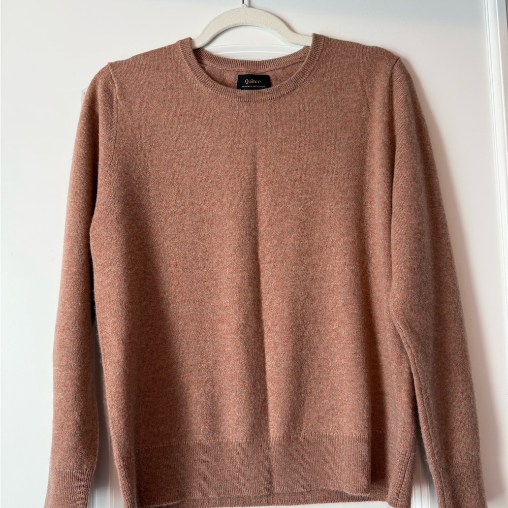 Quince Cashmere Crewneck Sweater - Size Medium | Discontinued color - Picture 2 of 5